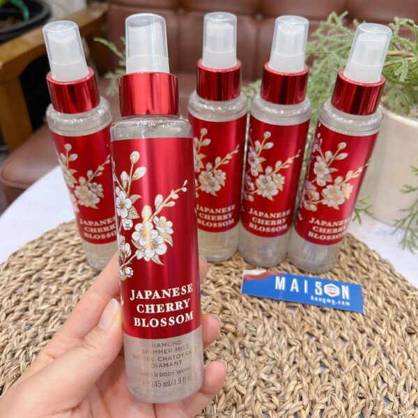 Japanese Blossom shimmer mist.1