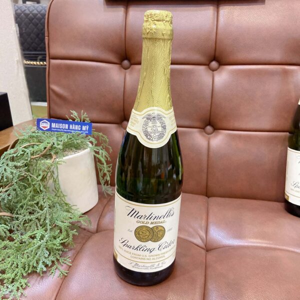 Martinelli Apple Juice.1